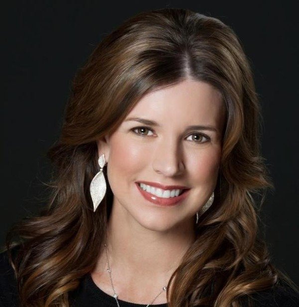 Peyton Manning Wife: In Her Husband’s Shadow