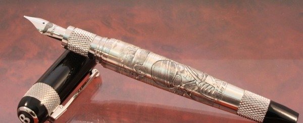Robert Pattison gave Kirsten Stewart Bentley fountain pen Robert Pattison gave Kirsten Stewart Bentley fountain pen