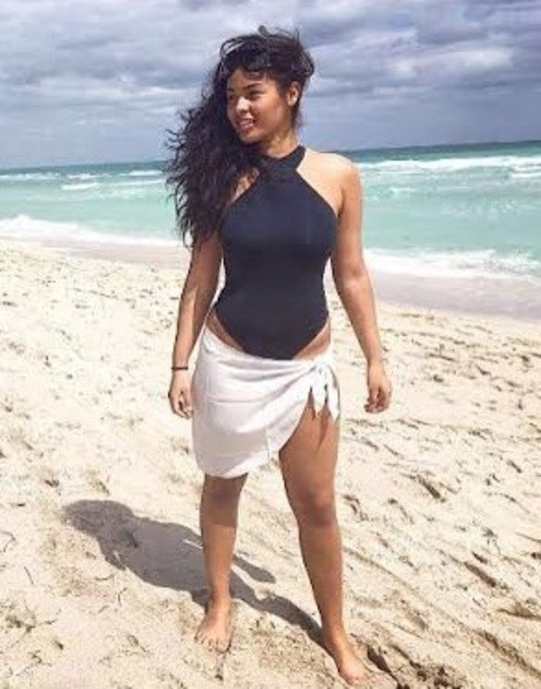 Floyd Mayweather's girlfriend Brit Raemarni