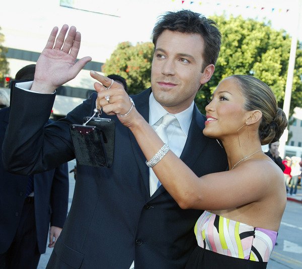 Ben Affleck Gift to JLo Ben Affleck Gift to JLo