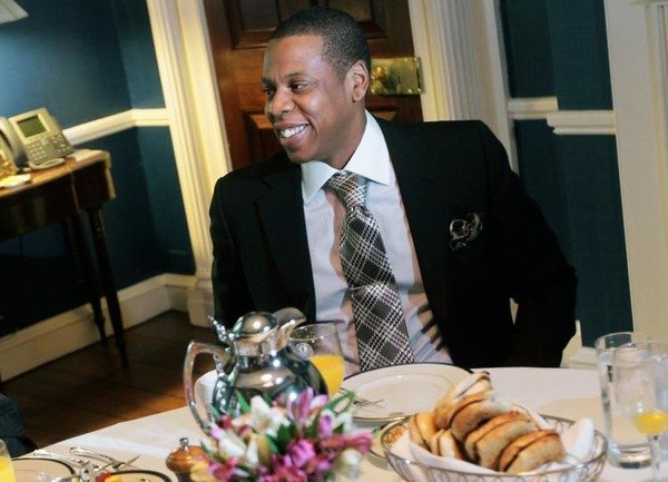 Jay Z high bill in a restaurant