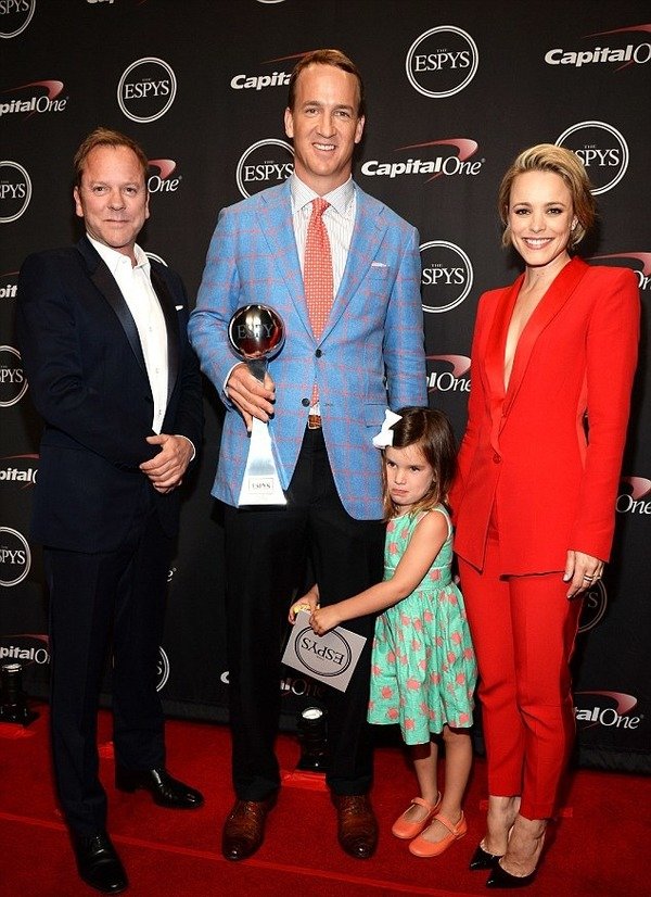 Peyton Manning, his daughter Mosley, Rachel McAdams and Kiefer Sutherland 