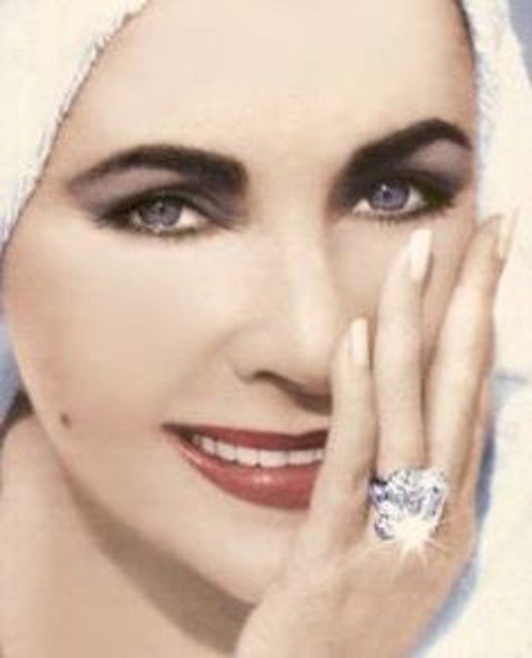 Elizabeth Taylor engagement ring - a gift from Richard Burton Elizabeth Taylor engagement ring - a gift from Richard Burton
