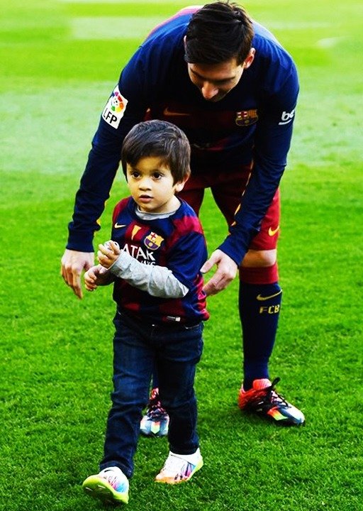 Thiago Messi with his father Lionel