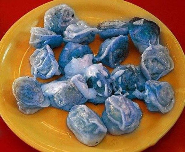 Blue meat dumplings for $2, 500 per portion
