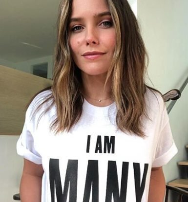 Sophia Bush biography