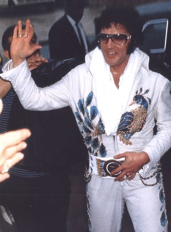 Elvis Presley - Top 10 dead stars, who still make millions Elvis Presley - Top 10 dead stars, who still make millions