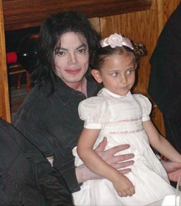 Michael Jackson with his daughter Paris