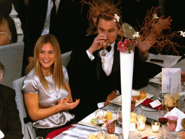 Leo DiCaprio and Bar Refaeli split in 2011 Leo DiCaprio and Bar Refaeli split in 2011