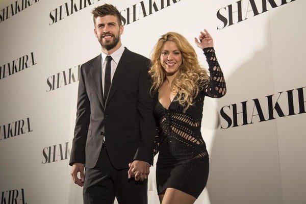 Shakira husband Gerard Piqué with his wife