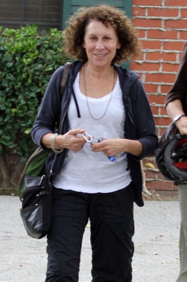 Rhea Perlman is single now