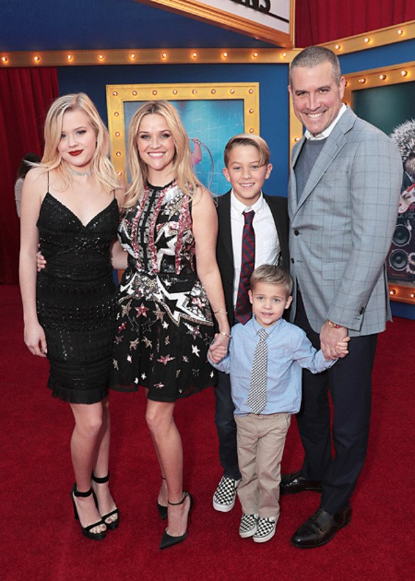 Reese Witherspoon kids Ava, Deacon and Tennessee and her husband Jim Roth
