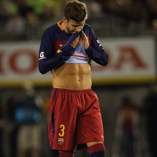 Gerard Piqué on the field 