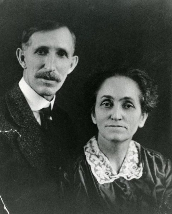 Walt Disney parents
