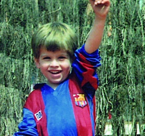 Gerard Piqué small