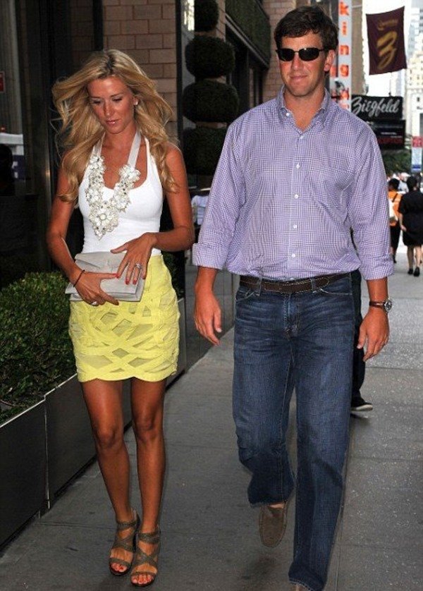 Abby Mcgrew and Eli Manning have 3 kids