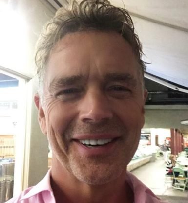 John Schneider John Schneider biography
