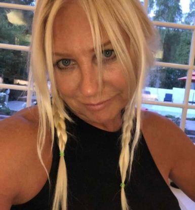 Linda Hogan biography